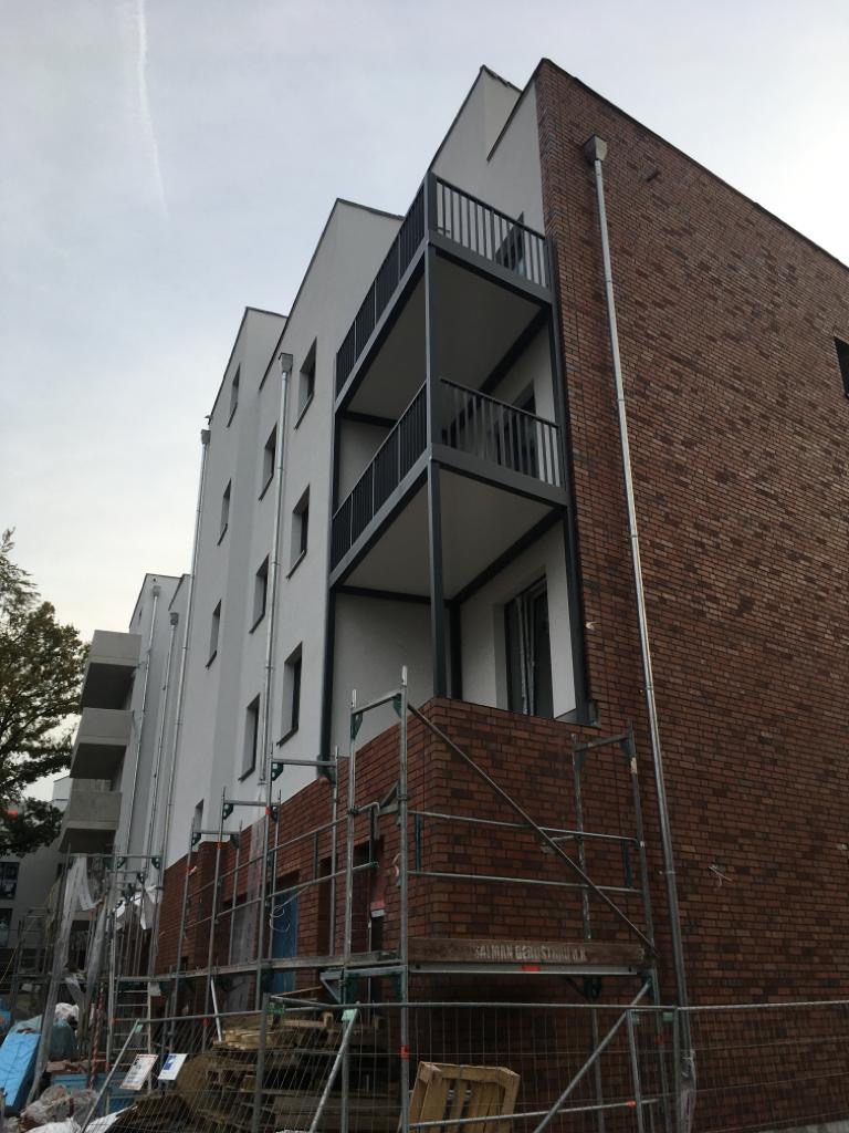 Anbaubalkone-Balkone-anbauen-Montage-Balkon-in-Hamburg-Langenhorner-Chausee