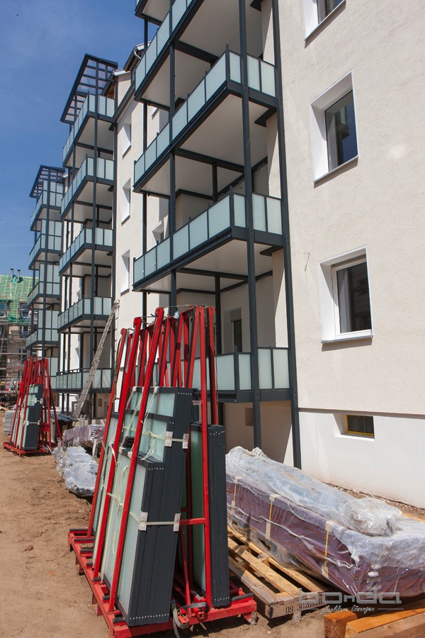Balkon-Balkonanbau-Balkonsystem-Anbaubalkon-Hannover-Westerfeldstr-Montage BONDA