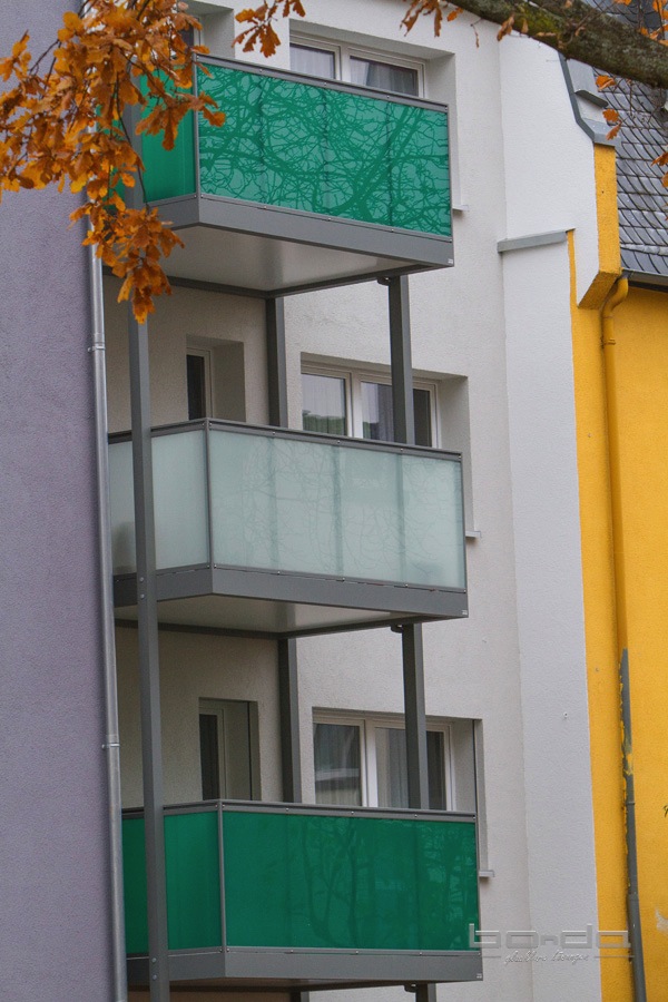 Balkone-Anbaubalkone-Verglasung-Frankfurt-Giessener-Strasse BONDA