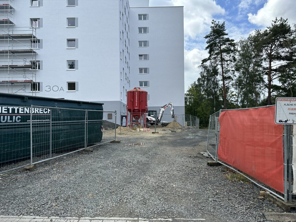 Stadtallendorf, Am Lohpfad 30 zum Beginn der Baumaßnahmen BONDA