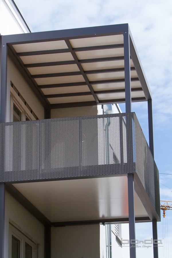 balkon-balkonanbau-balkonsystem-anbaubalkon-balkon-balkonbau-balkonsysteme-aluminiumbalkon-betonbalkon-frankfurt-rennroderstrasse